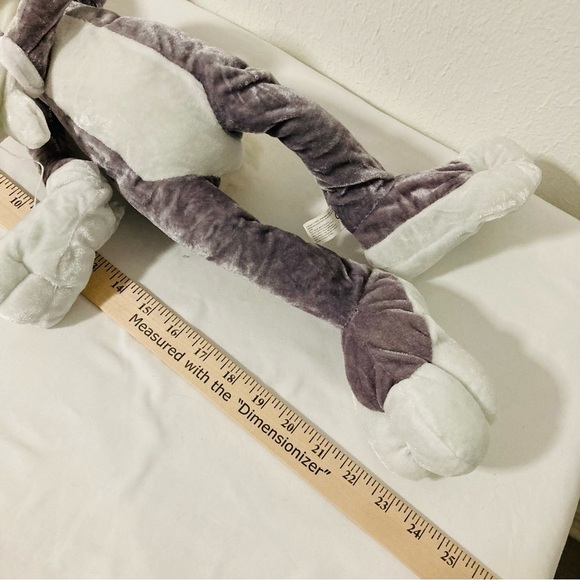 Looney Tunes “Bugs Bunny” Six Flags Gray and White Plush Toy - Picture 5 of 5